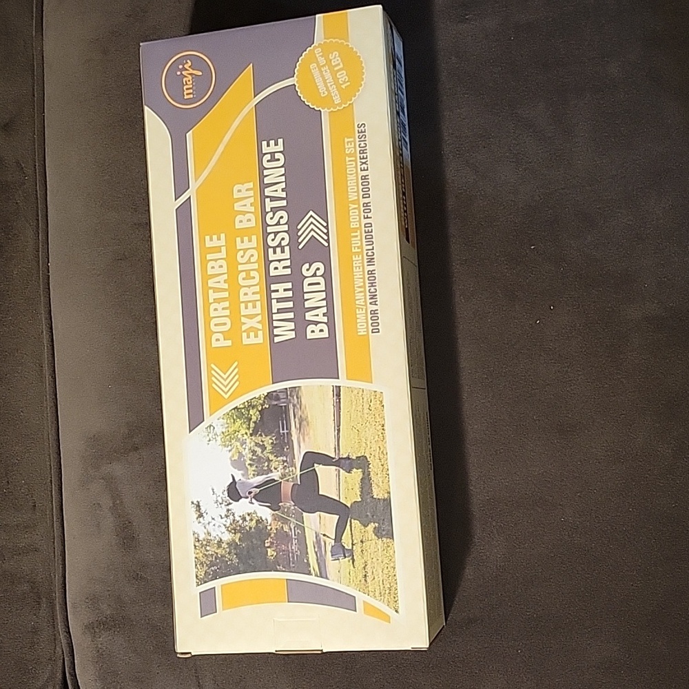 NIB Maji Portable  Exercise Bar w/Resistance Bands